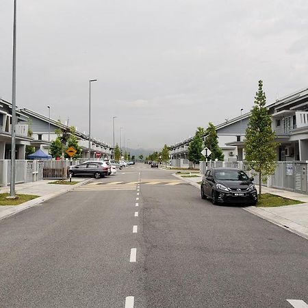 Sr Home-Stay @ Klia Kuala Lumpur Bagian luar foto
