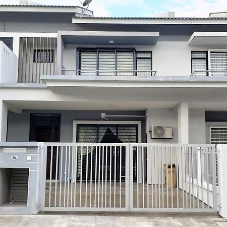 Sr Home-Stay @ Klia Kuala Lumpur Bagian luar foto