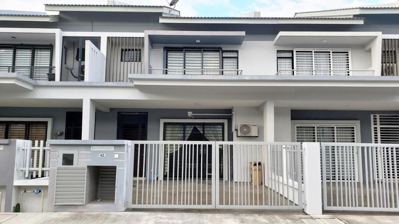 Sr Home-Stay @ Klia Kuala Lumpur Bagian luar foto