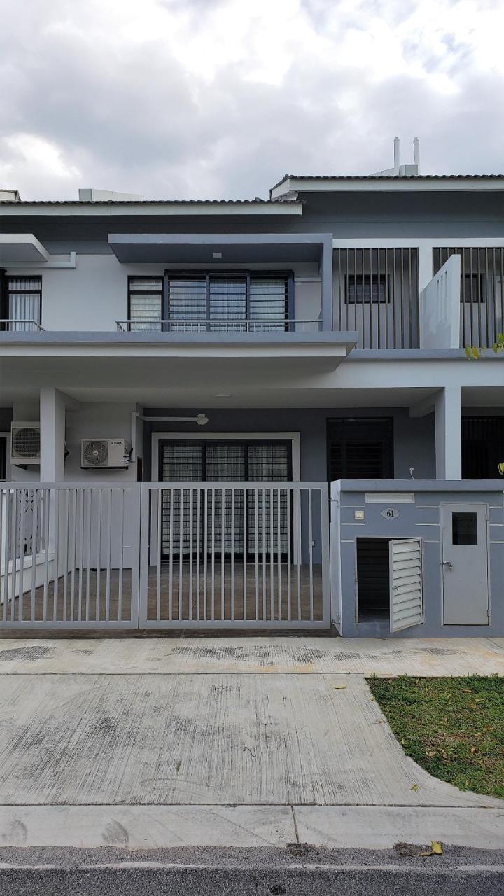 Sr Home-Stay @ Klia Kuala Lumpur Bagian luar foto