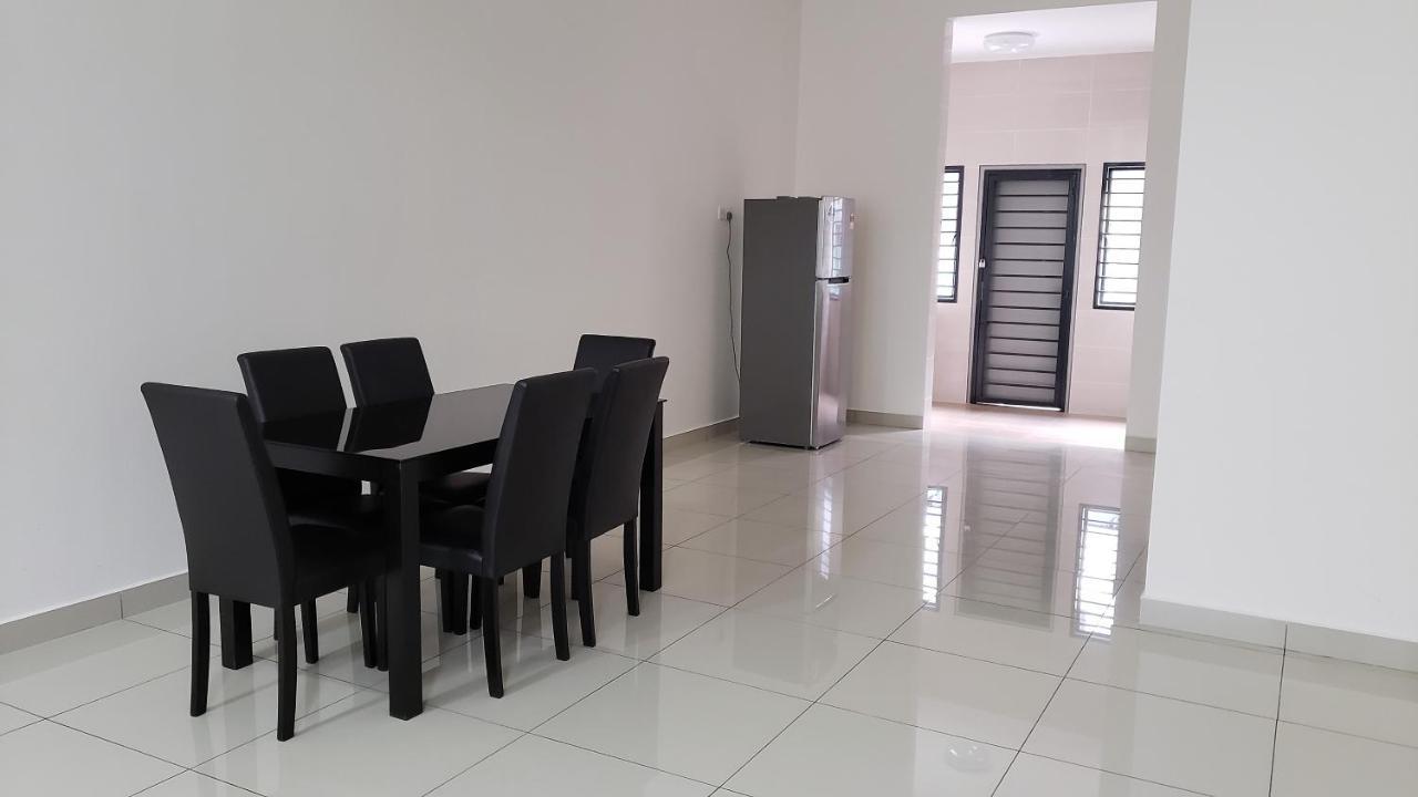 Sr Home-Stay @ Klia Kuala Lumpur Bagian luar foto